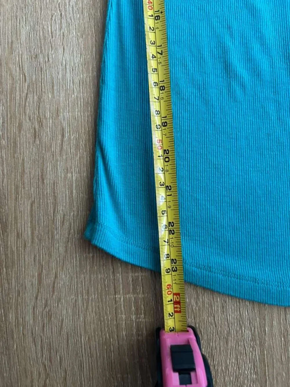 Guess Teal Ribbed V-Neck Top w/ Gold Detail Size S Y2K Chic - Picture 8 of 10